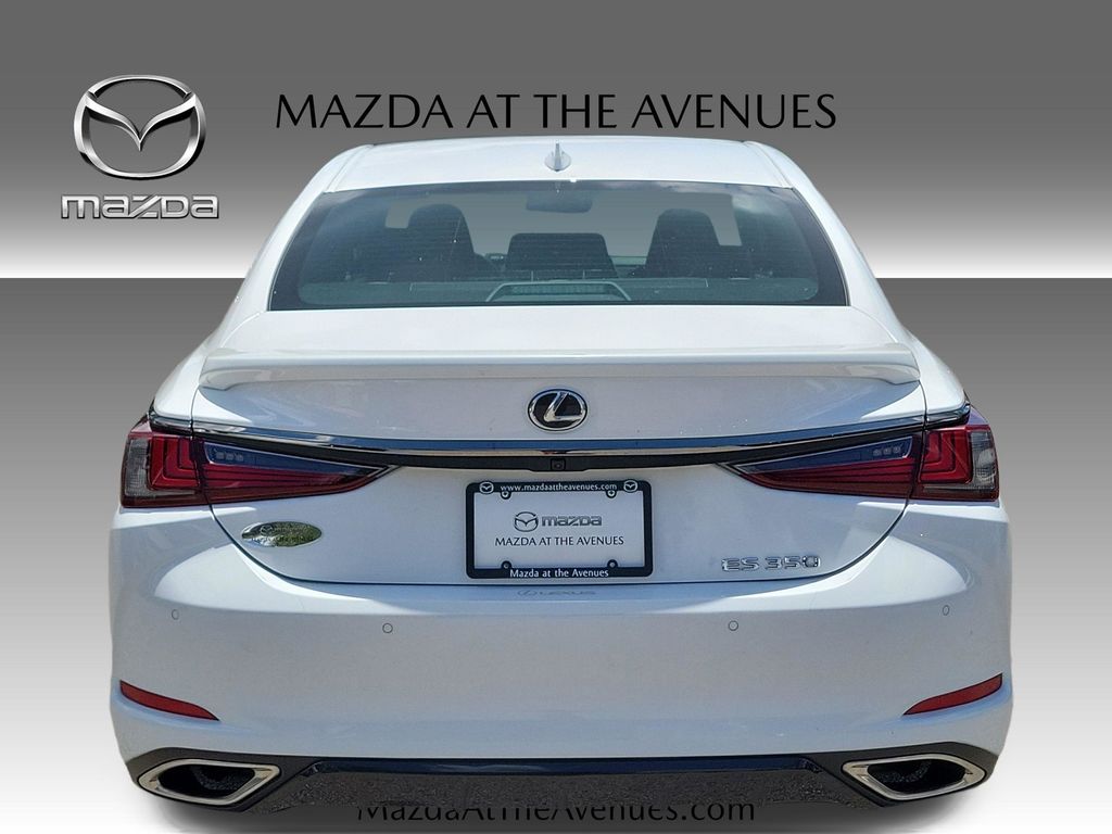 2022 Lexus ES 9