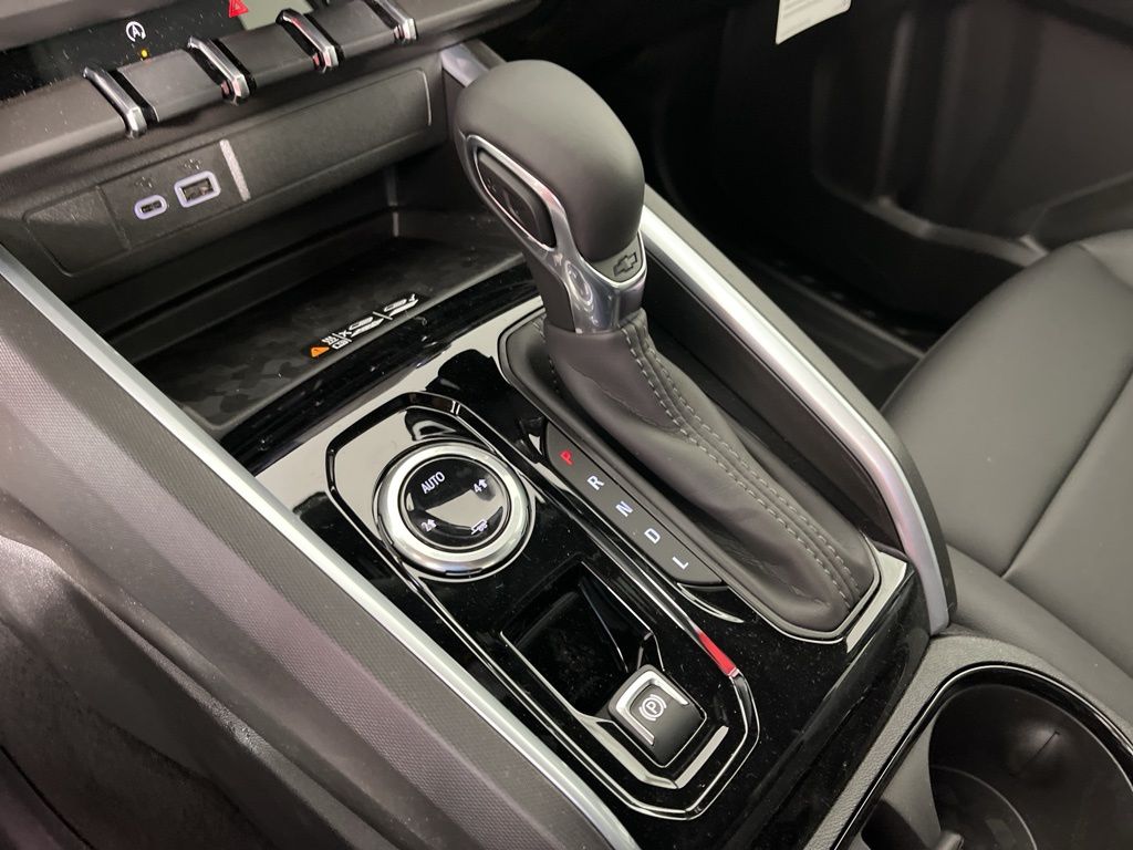 Thumbnail: 2026 Chevrolet Colorado - 31