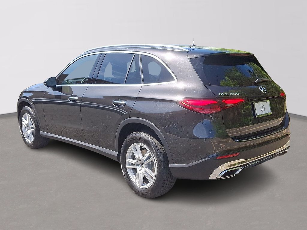 2025 Mercedes-Benz GLC 300 4