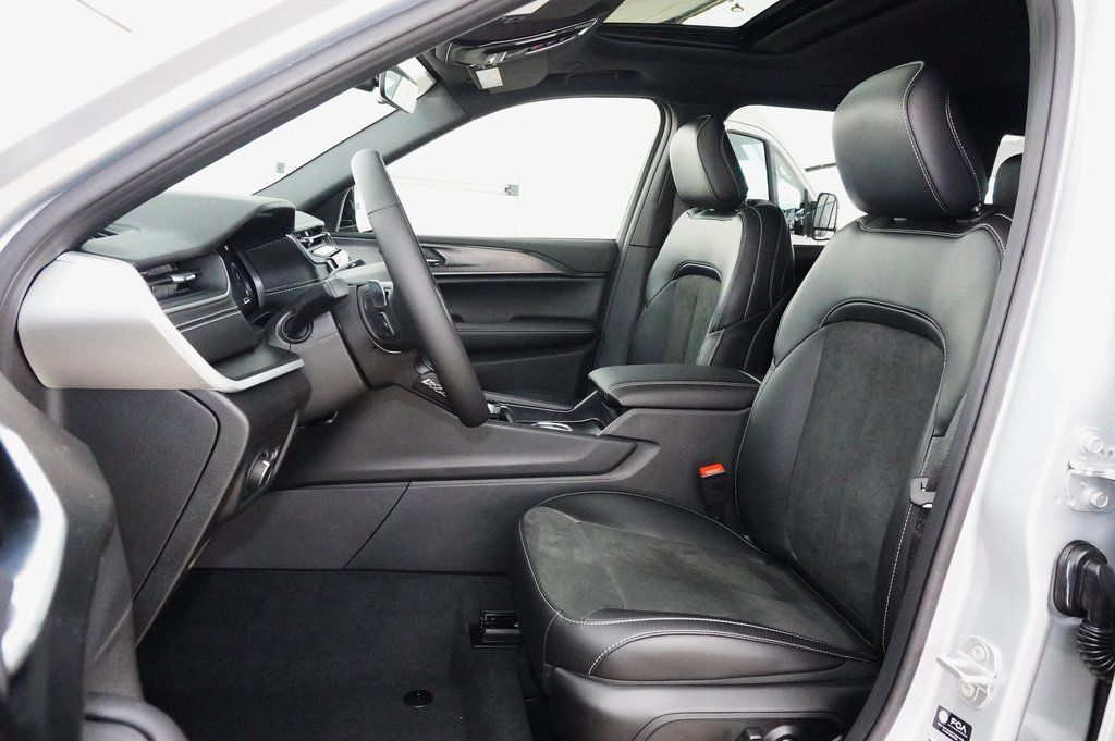 New Car 2025 Jeep Grand Cherokee  Altitude X For Sale Under $50,000 In Weatherford, Texas