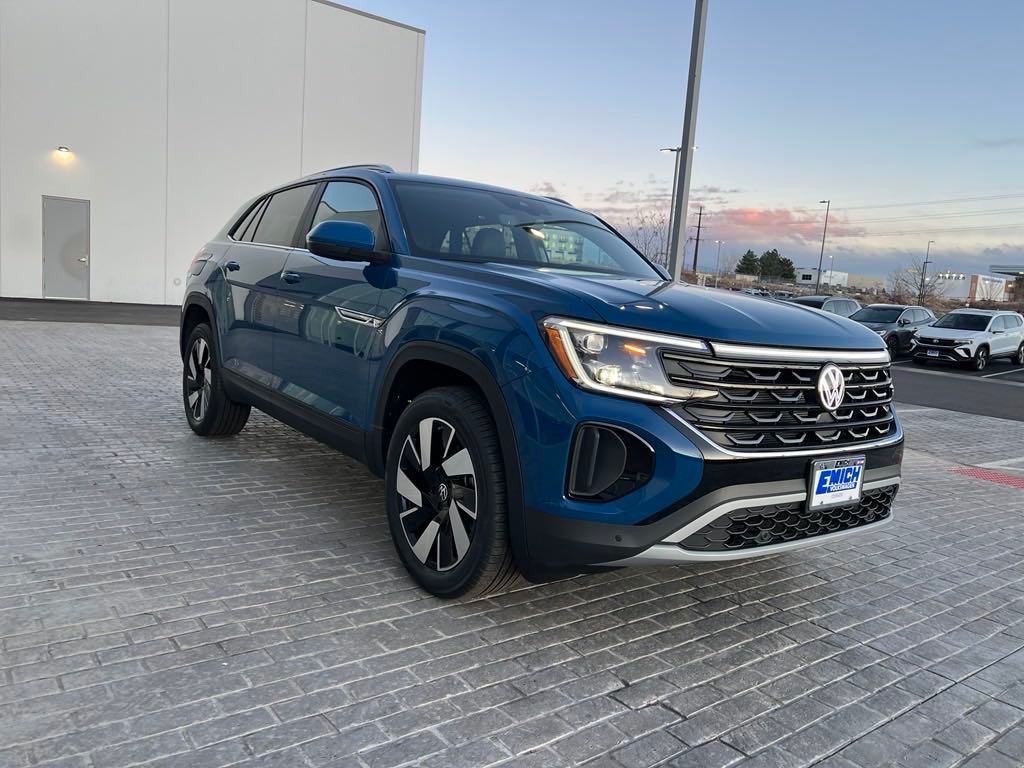 2025 Volkswagen Atlas Cross Sport 2.0T SE w/Technology photo