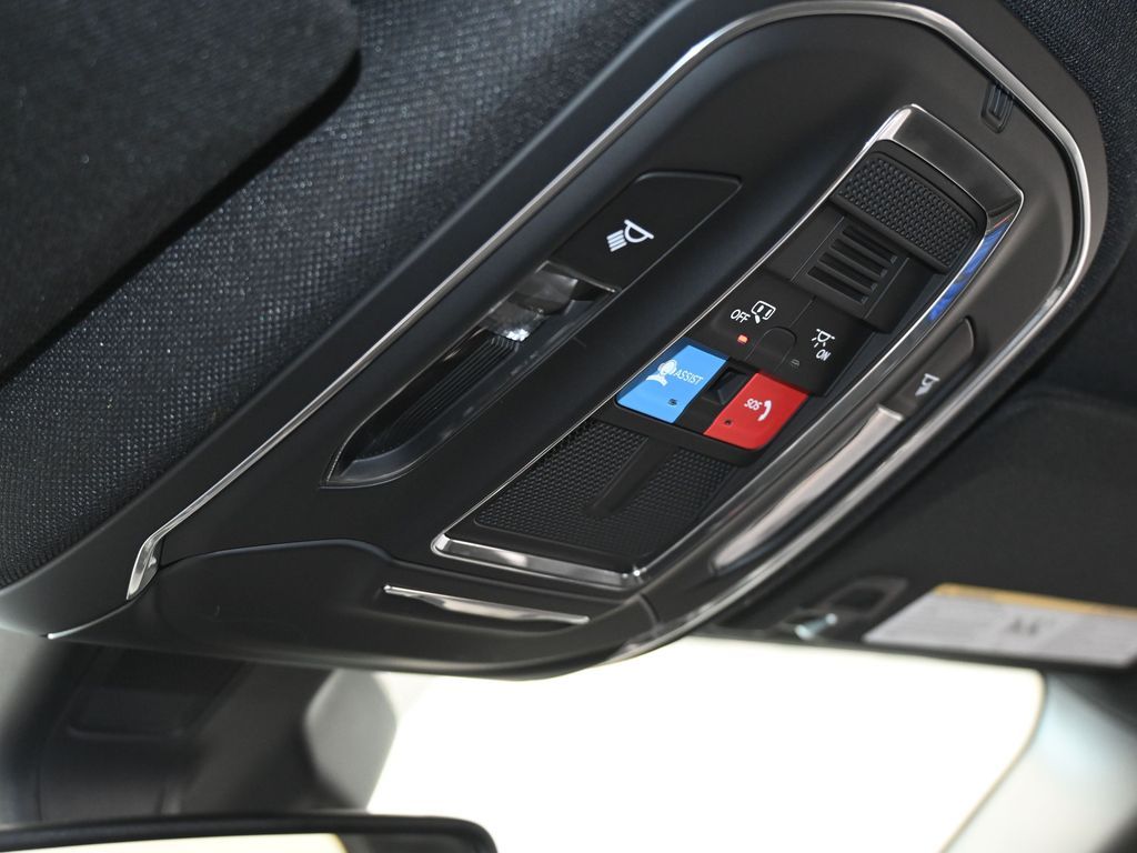 Used 2024 Bright White Clearcoat Jeep Laredo image 19