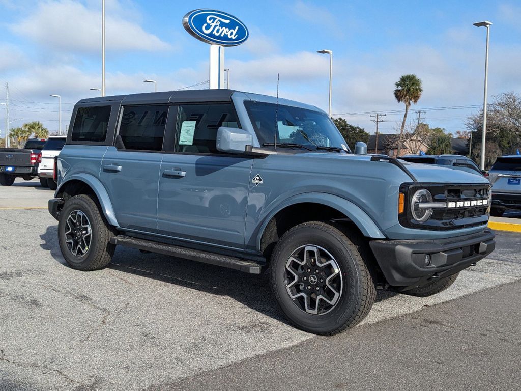 2024 Ford Bronco Outer Banks