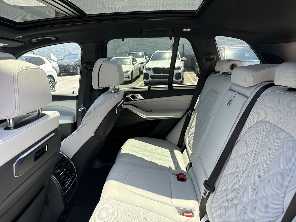 Thumbnail: 2026 BMW X5 - 23