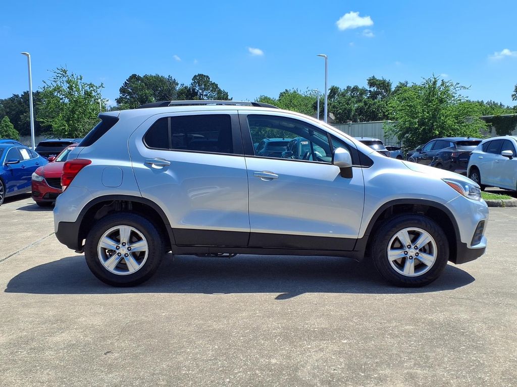 2022 Chevrolet Trax LT - 7