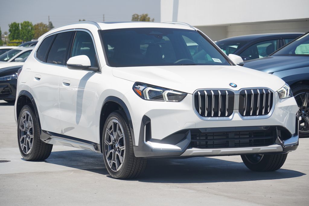 2025 BMW X1 xDrive28i 3