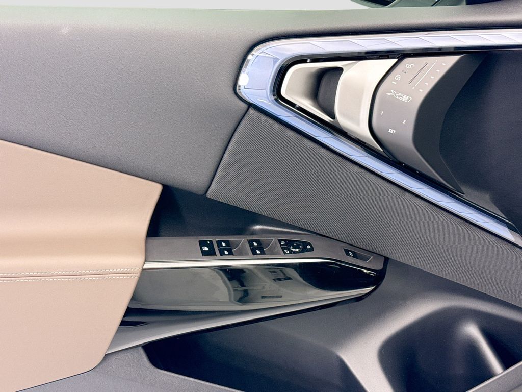 Thumbnail: 2026 BMW X3 - 22