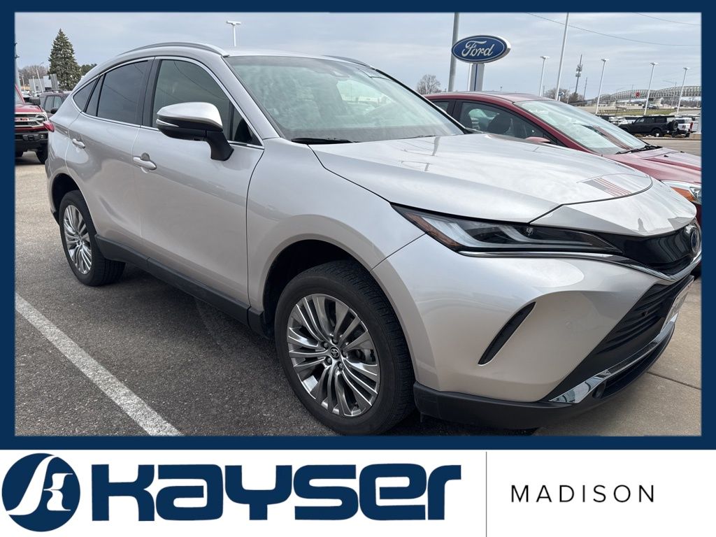 2022 Toyota Venza XLE