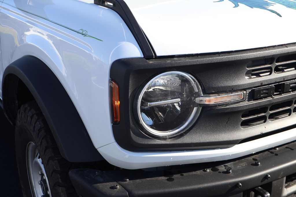 Thumbnail: 2022 Ford Bronco - 4