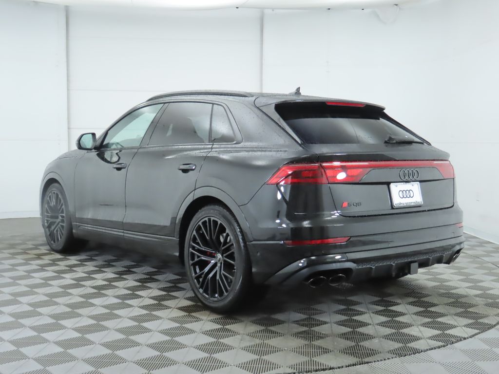 2025 Audi SQ8  7