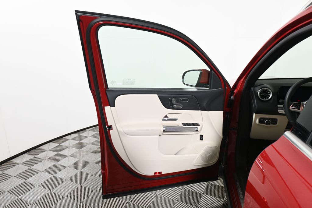 Thumbnail: 2026 Mercedes-Benz GLB - 30