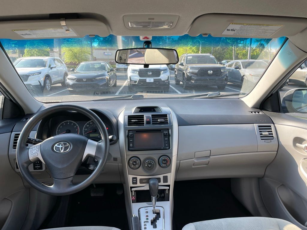 Thumbnail: 2013 Toyota Corolla - 5