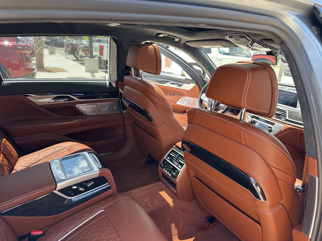 2022 Frozen Bluestone Metallic BMW 7 Series M760i AWD Sedan