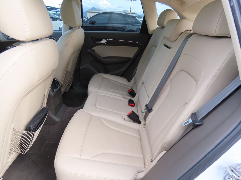 Thumbnail: 2014 Audi Q5 - 11