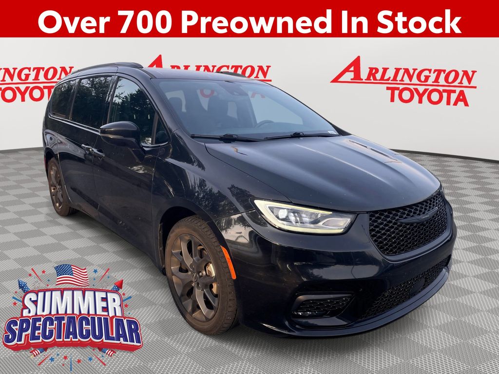 Brilliant Black Crystal Pearlcoat 2021 Chrysler Pacifica Minivan Front-Wheel Drive 9-Speed Automatic