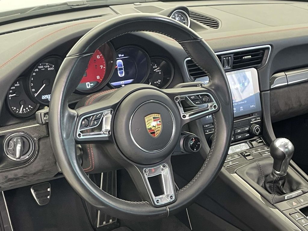 2019 Porsche 911 Targa 4 GTS - 3