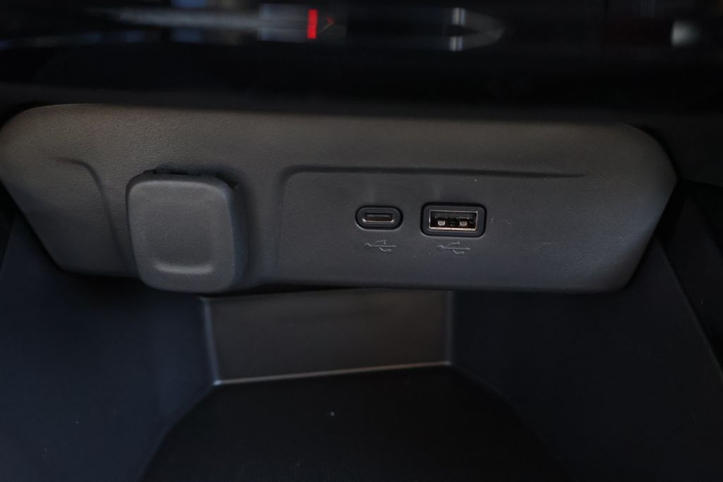 Thumbnail: 2026 Chevrolet Trax - 31