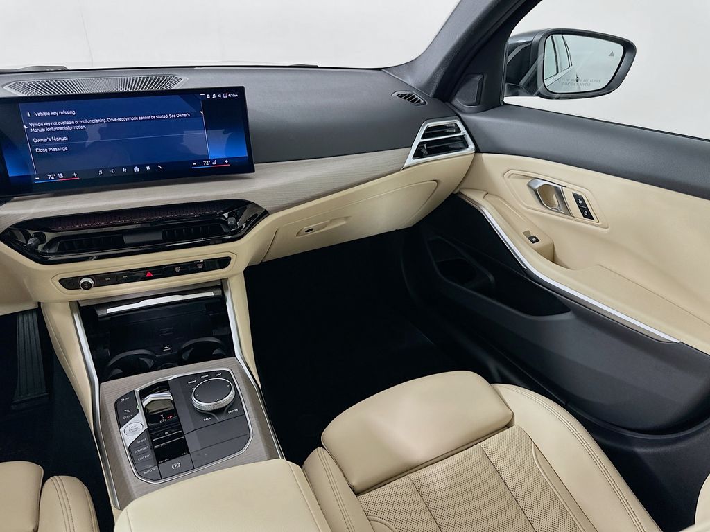 Thumbnail: 2025 BMW 3 Series - 24