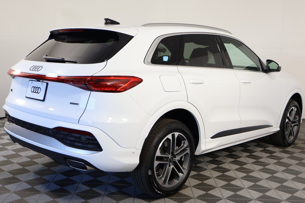 Thumbnail: 2026 Audi Q5 - 2