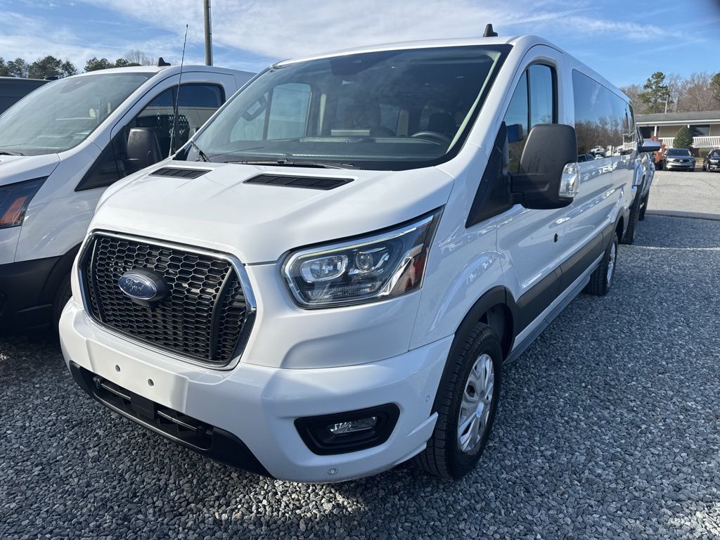 2023 Ford Transit-350 XLT's photo