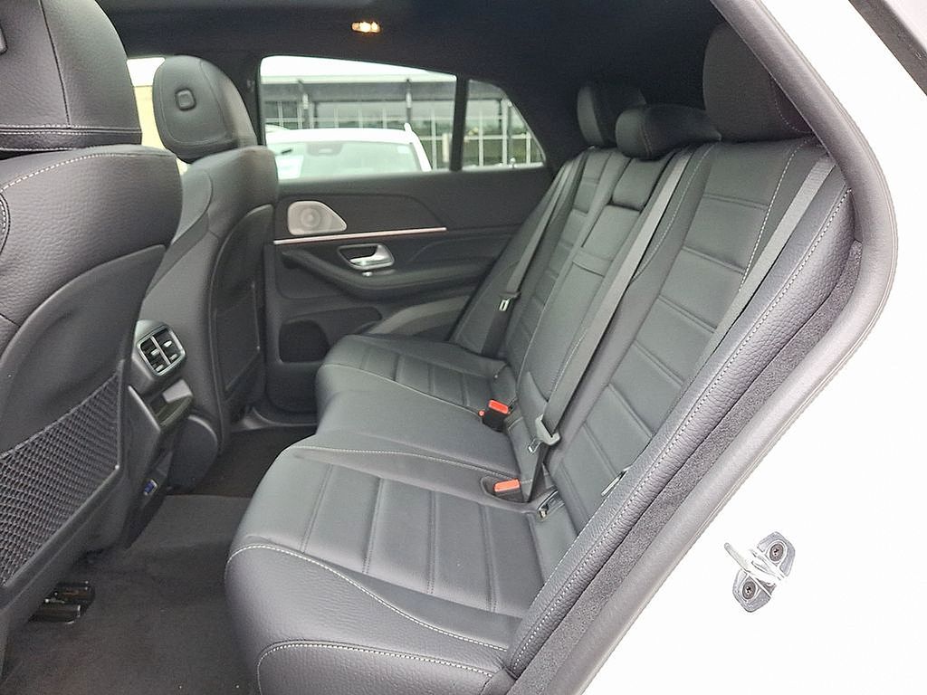 Thumbnail: 2026 Mercedes-Benz GLE - 6