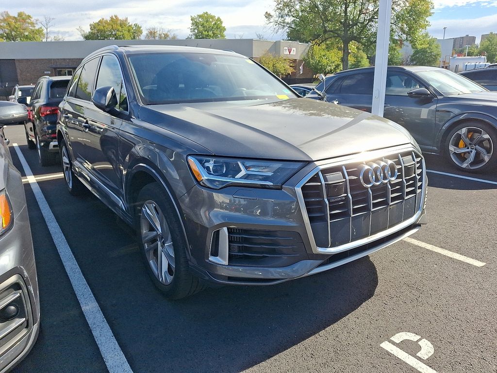Thumbnail: 2021 Audi Q7 - 3