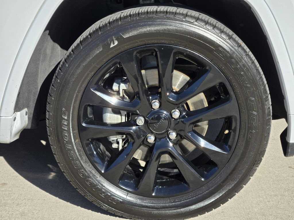 used 2021 Jeep Grand Cherokee car, priced at $18,481