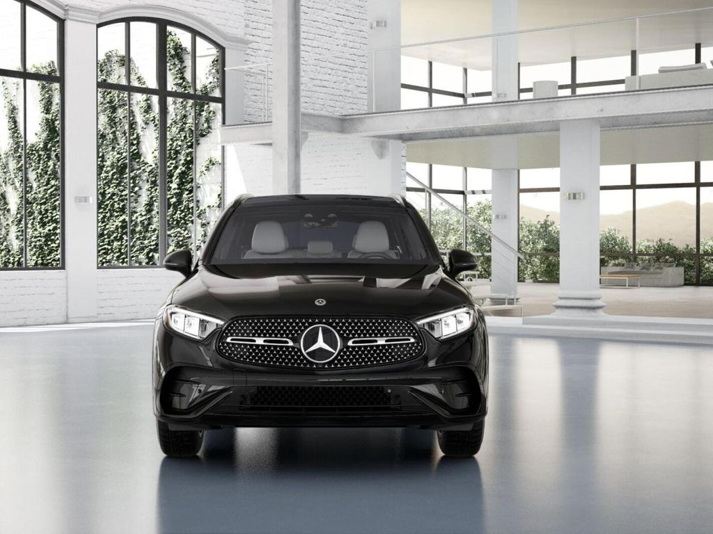 2025 Mercedes-Benz GLC 350 7
