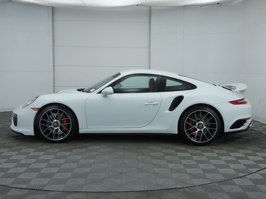 Thumbnail: 2018 Porsche 911 - 8