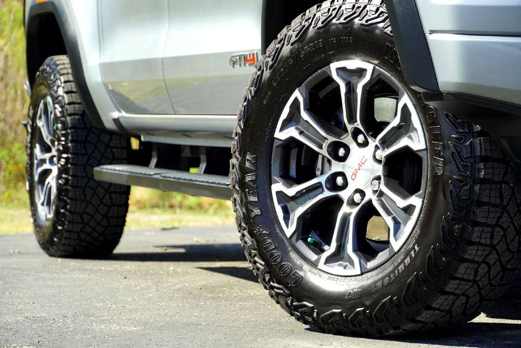 Used Car 2024 Gmc Canyon  At4 For Sale Under $50,000 In Taylor, Texas