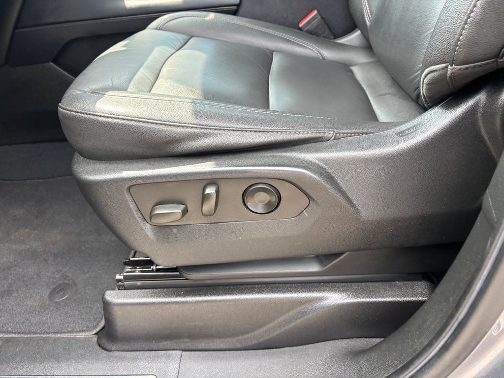 Used Car 2021 Chevrolet Tahoe  Lt For Sale Under $40,000 In Austin, Texas