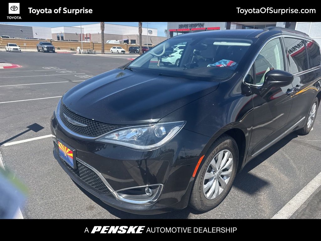 2017 Chrysler Pacifica Touring L -
                  Surprise, AZ