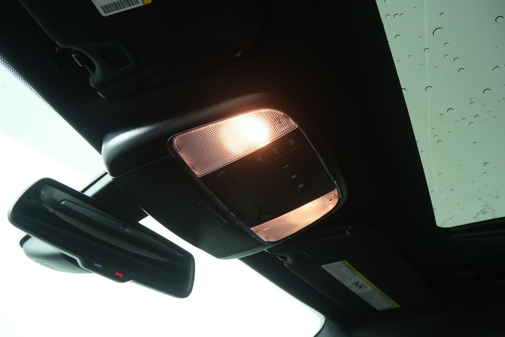 Thumbnail: 2020 Dodge Charger - 16