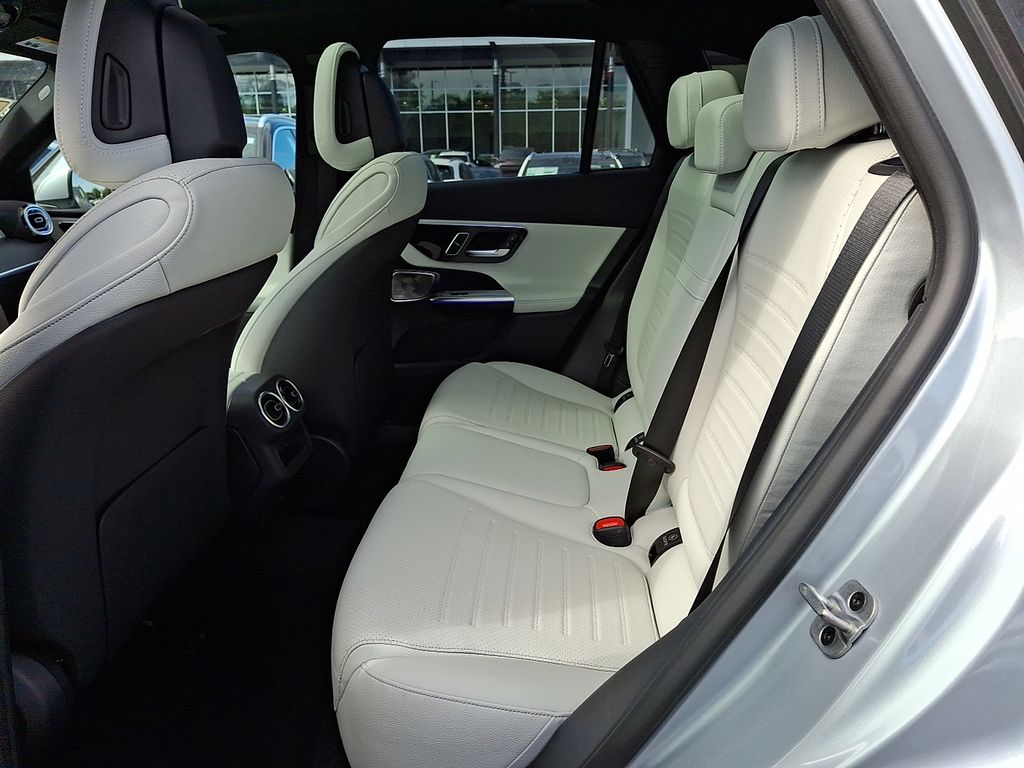 Thumbnail: 2026 Mercedes-Benz GLC - 6