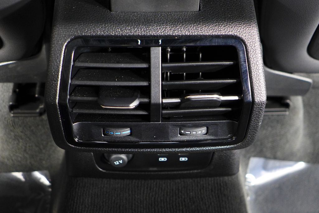 Thumbnail: 2025 Audi Q3 - 24