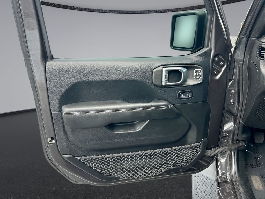 Thumbnail: 2018 Jeep Wrangler - 32