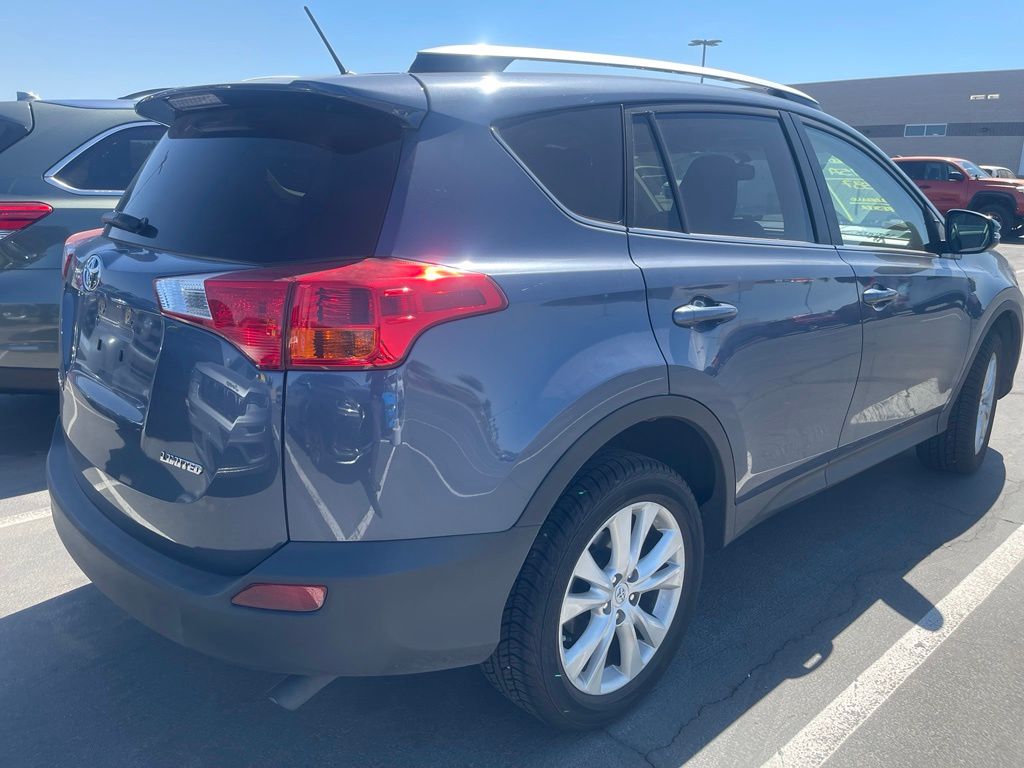 Thumbnail: 2013 Toyota RAV4 - 8