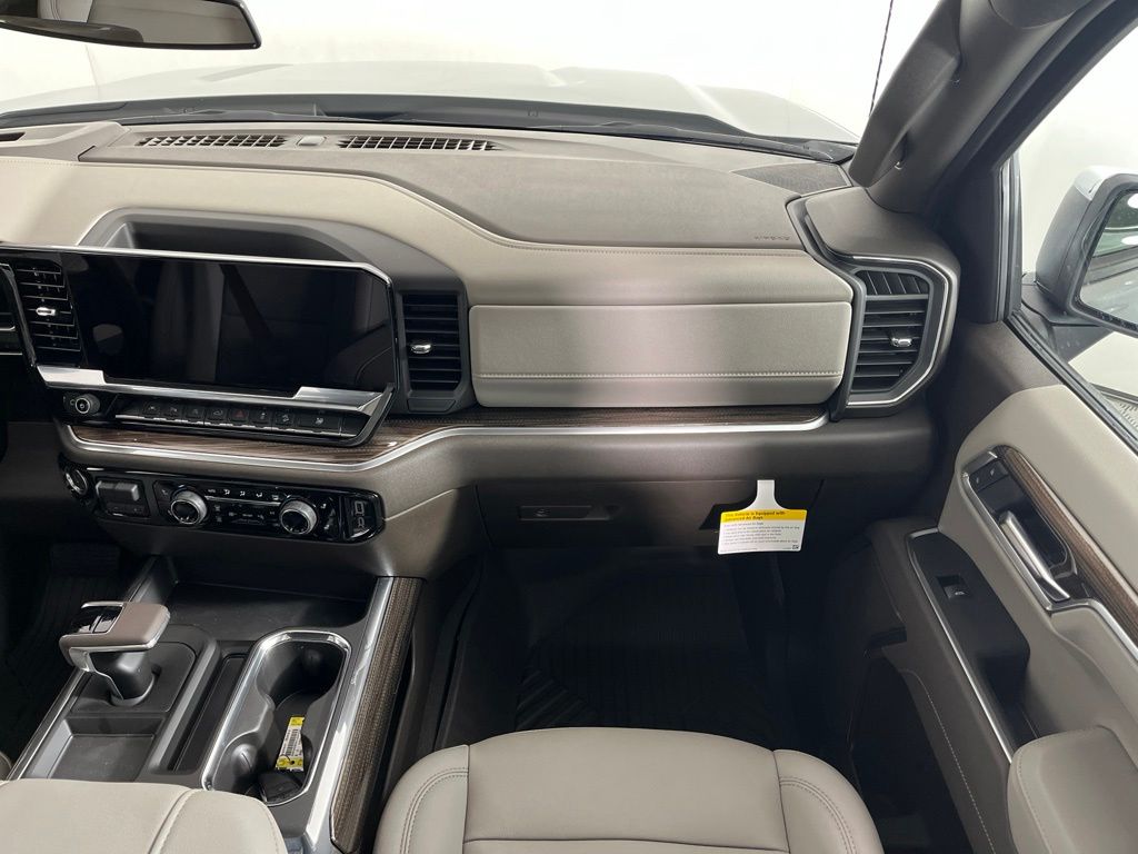 Thumbnail: 2026 Chevrolet Silverado 1500 - 19