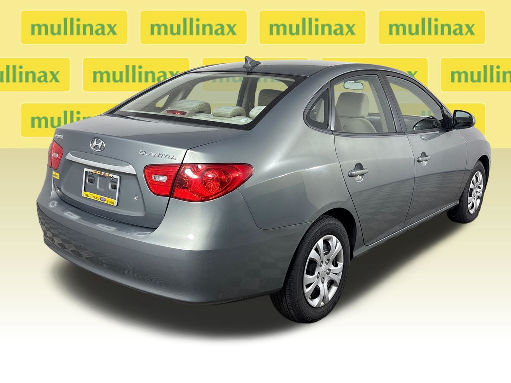 Used 2010 Beige Hyundai GLS image 4