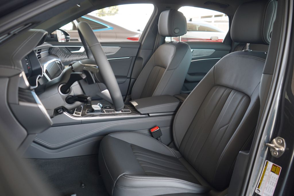 Thumbnail: 2025 Audi A6 - 6