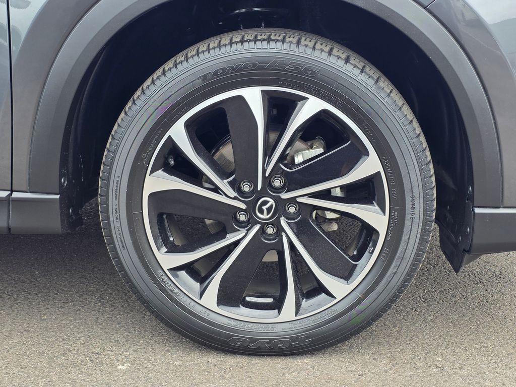 View vehicle photo 7