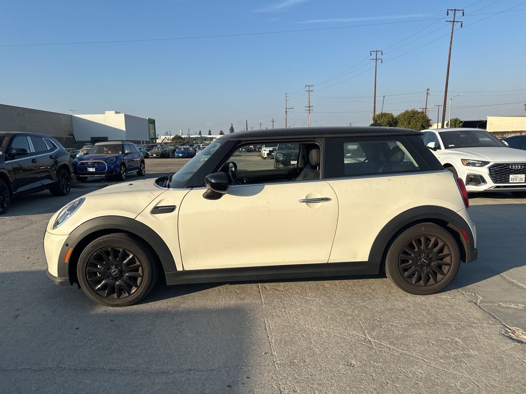 2022 MINI Cooper Signature 2