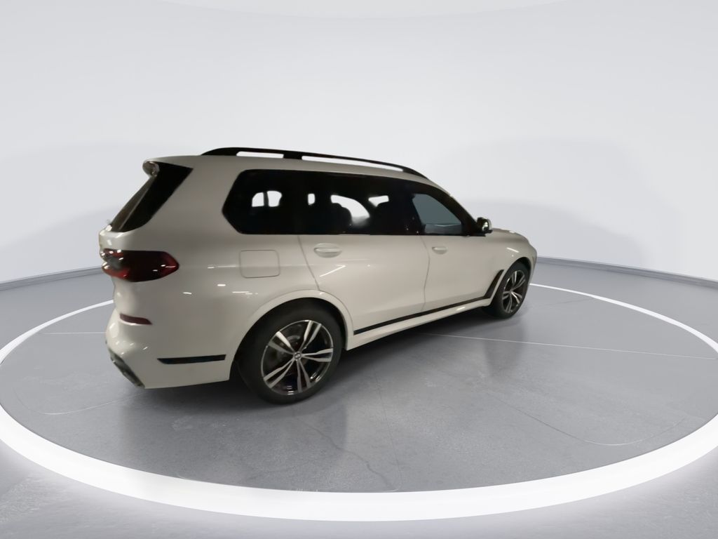 Thumbnail: 2026 BMW X7 - 8