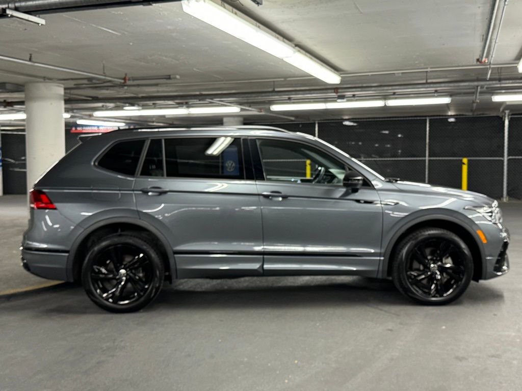 2023 Volkswagen Tiguan 2.0T SE R-Line Black 35