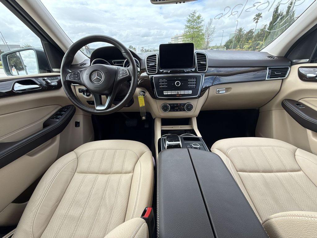 Thumbnail: 2018 Mercedes-Benz GLE - 19