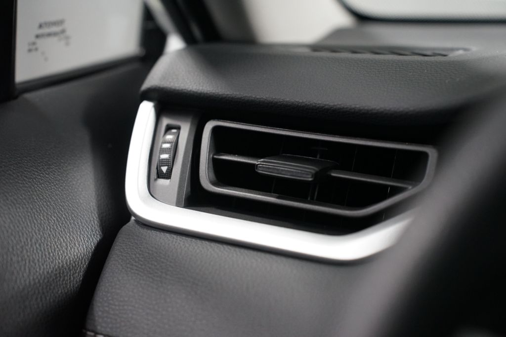 Thumbnail: 2025 Toyota RAV4 - 24