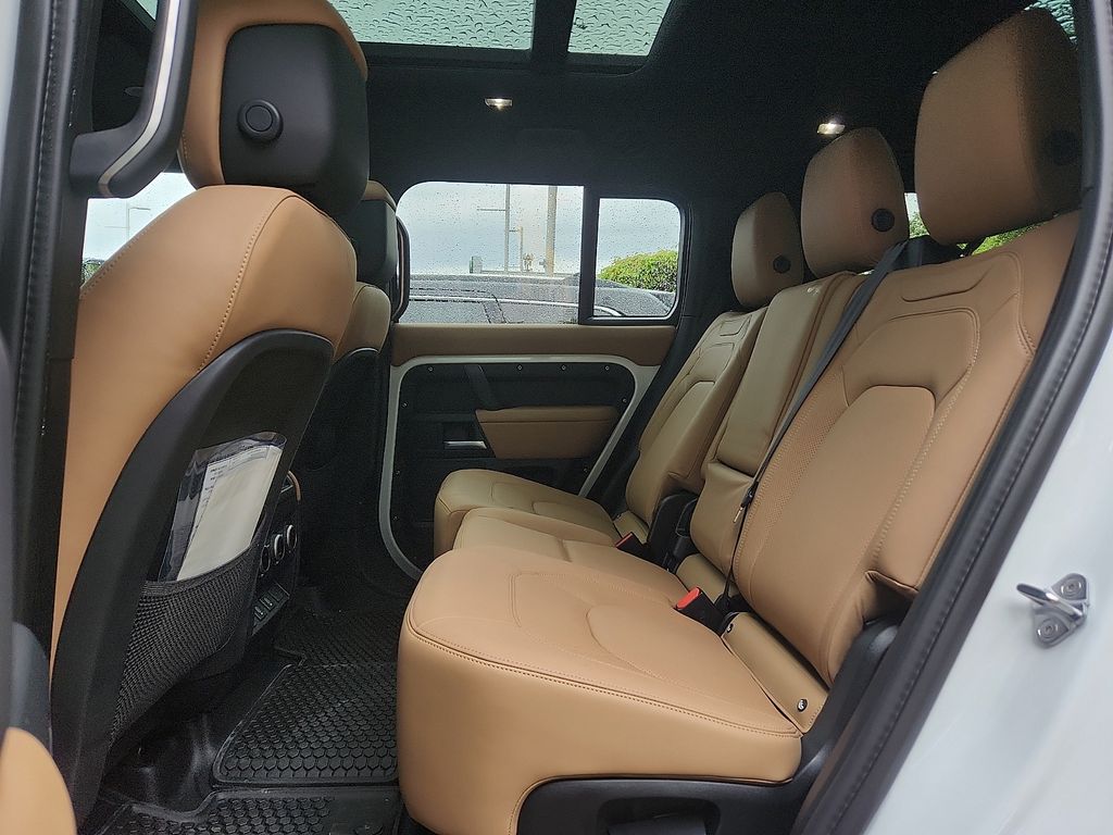 Thumbnail: 2026 Land Rover Defender - 5