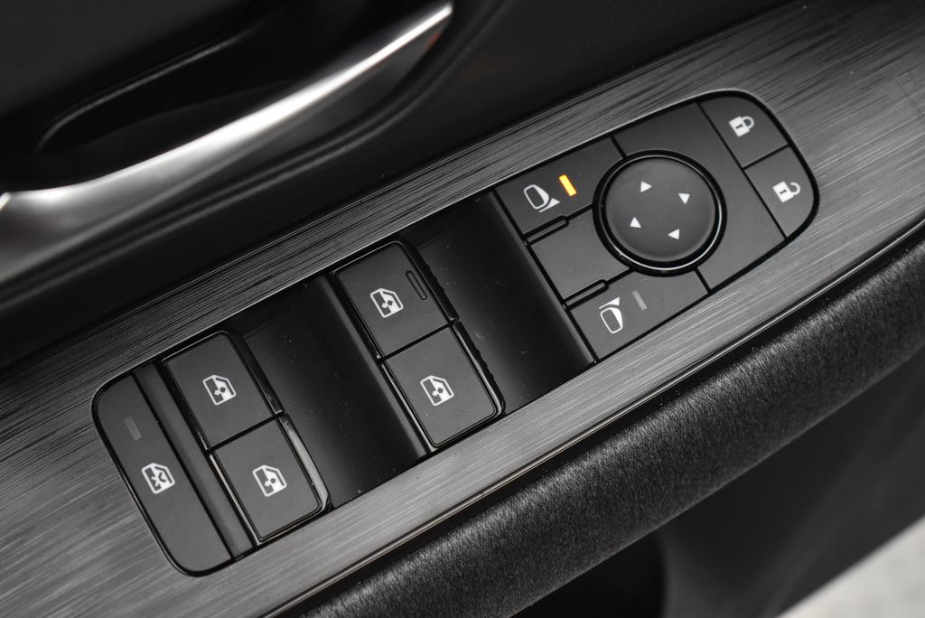 Thumbnail: 2026 Nissan Kicks - 10