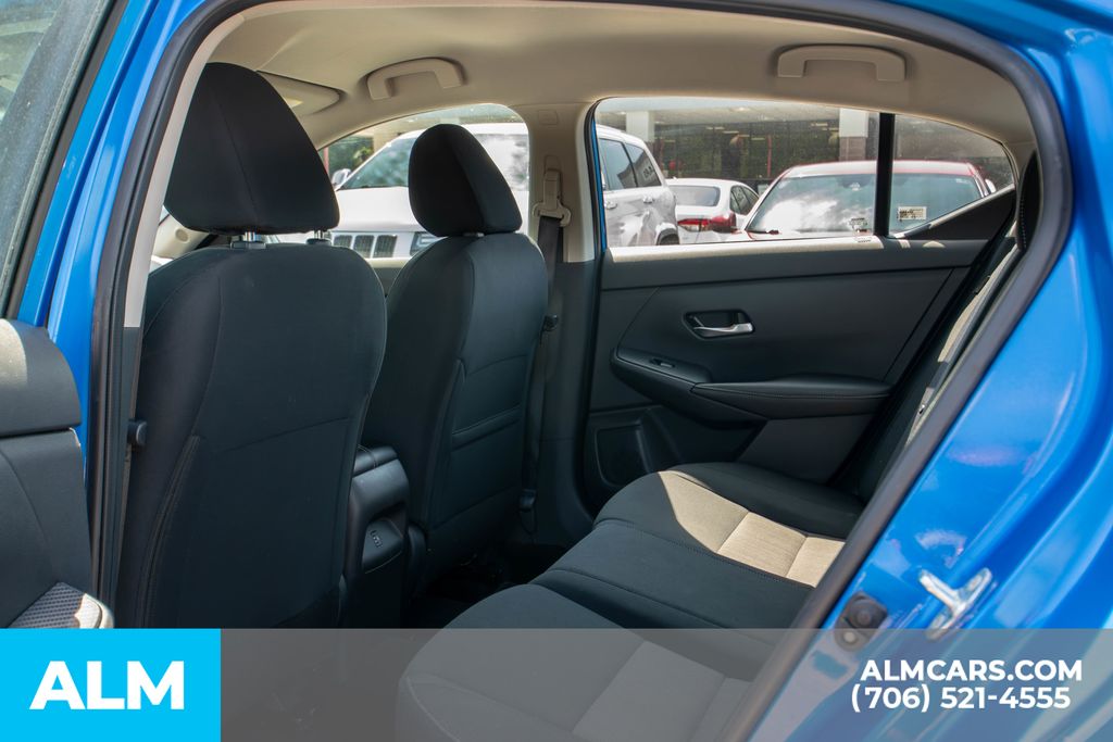 2023 Nissan Sentra SV photo 9