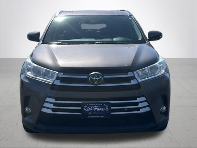 2018 Toyota Highlander 